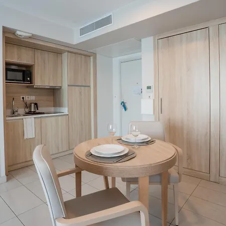 Zenitude Hotel-residences Lejlighedshotel Nice