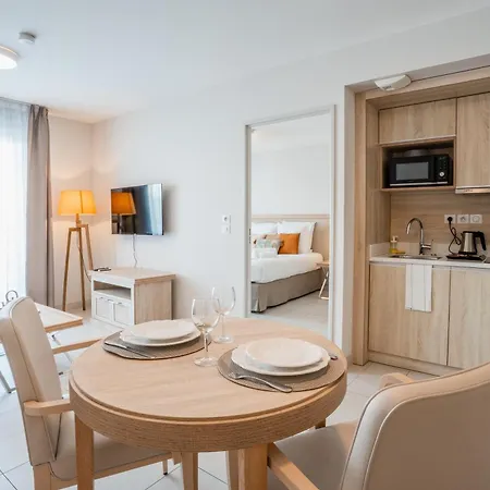 Zenitude Hotel-residences * Nice