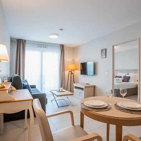 Zenitude Hotel-residences * Nice